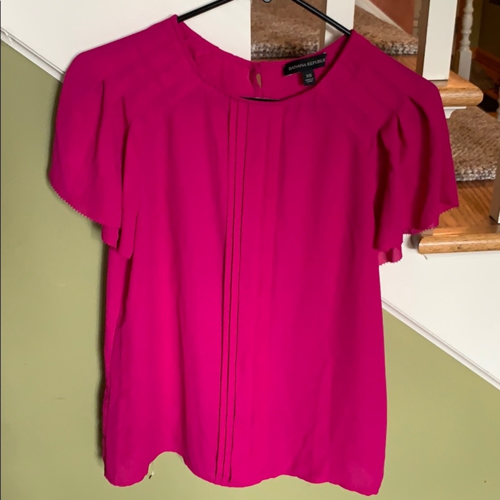 Banana Republic pleated short sleeve blouse